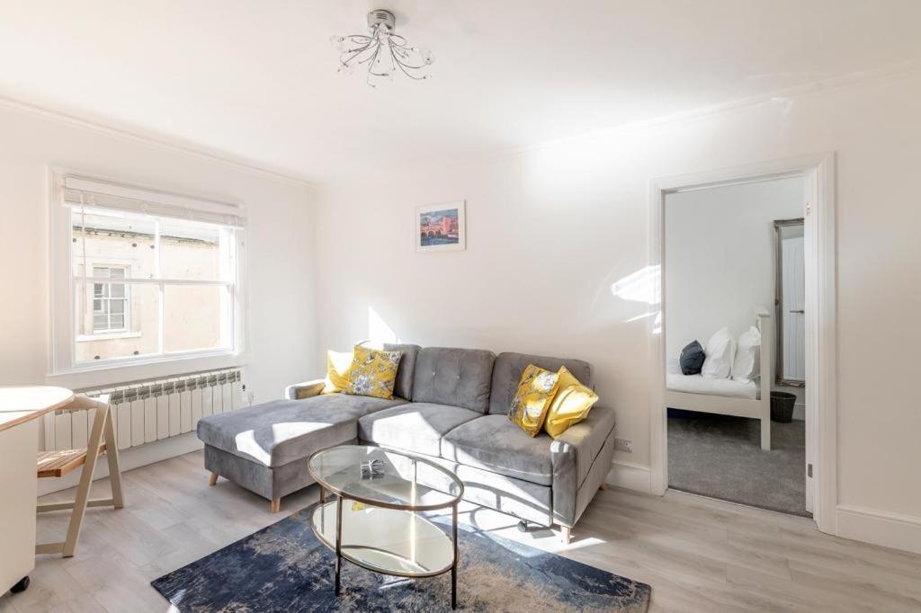 Flat In Bath City Centre ภายนอก รูปภาพ