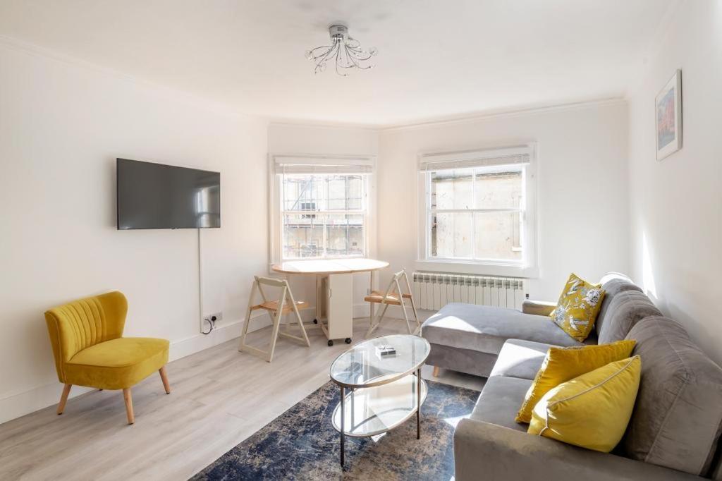 Flat In Bath City Centre ภายนอก รูปภาพ