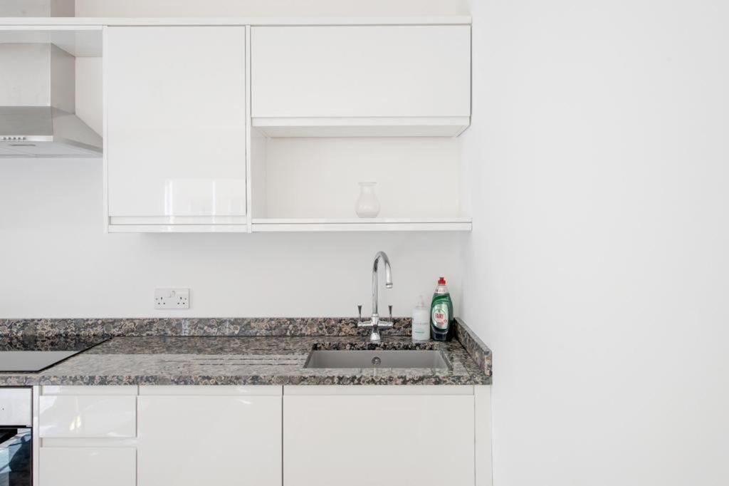 Flat In Bath City Centre ภายนอก รูปภาพ